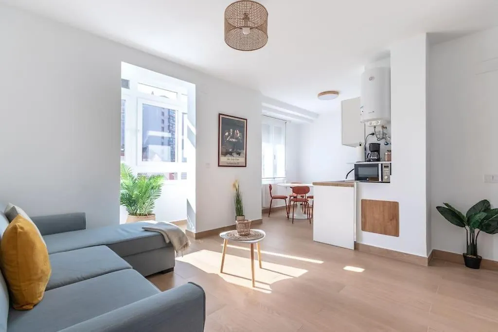 Piso Renovado Cerca Del Ayuntamiento Y Del Metro Apartment Bilbao 0*,  Spain